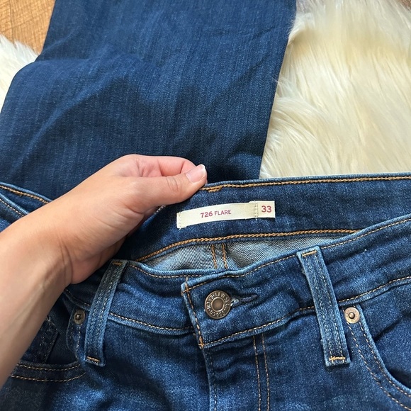 LEVI’S 726 High-Rise Flare Jeans - Picture 4 of 5